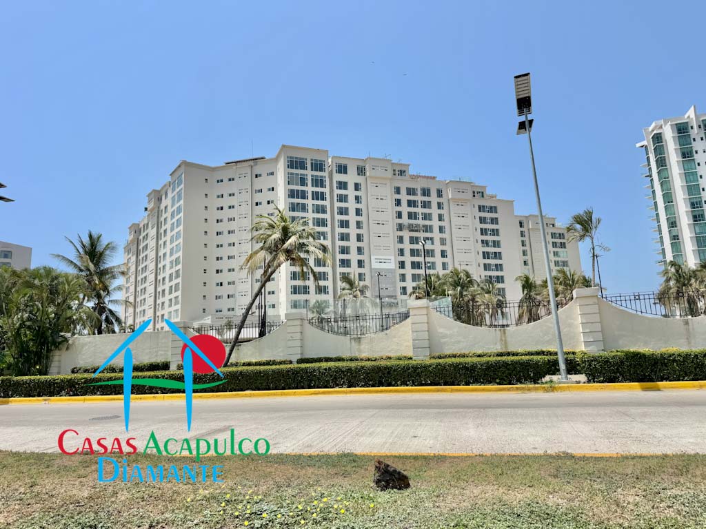 Maralago - Entrada y fachadas 5